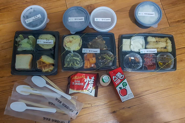RoomKor provides three meals a day