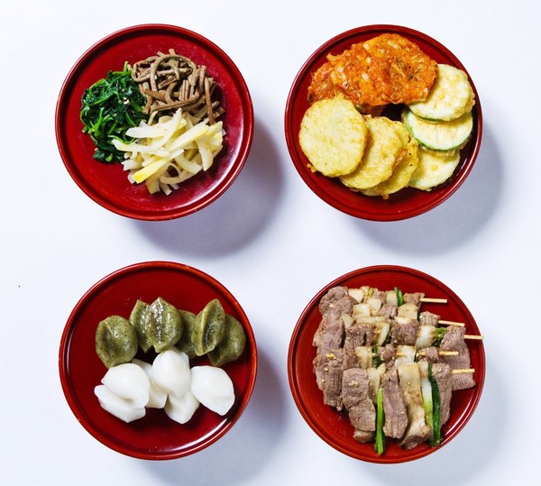A few typical Chuseok dishes (Source: Joonang Daily)