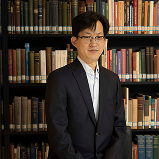 Picture of Professor Hyun Seok Kim.